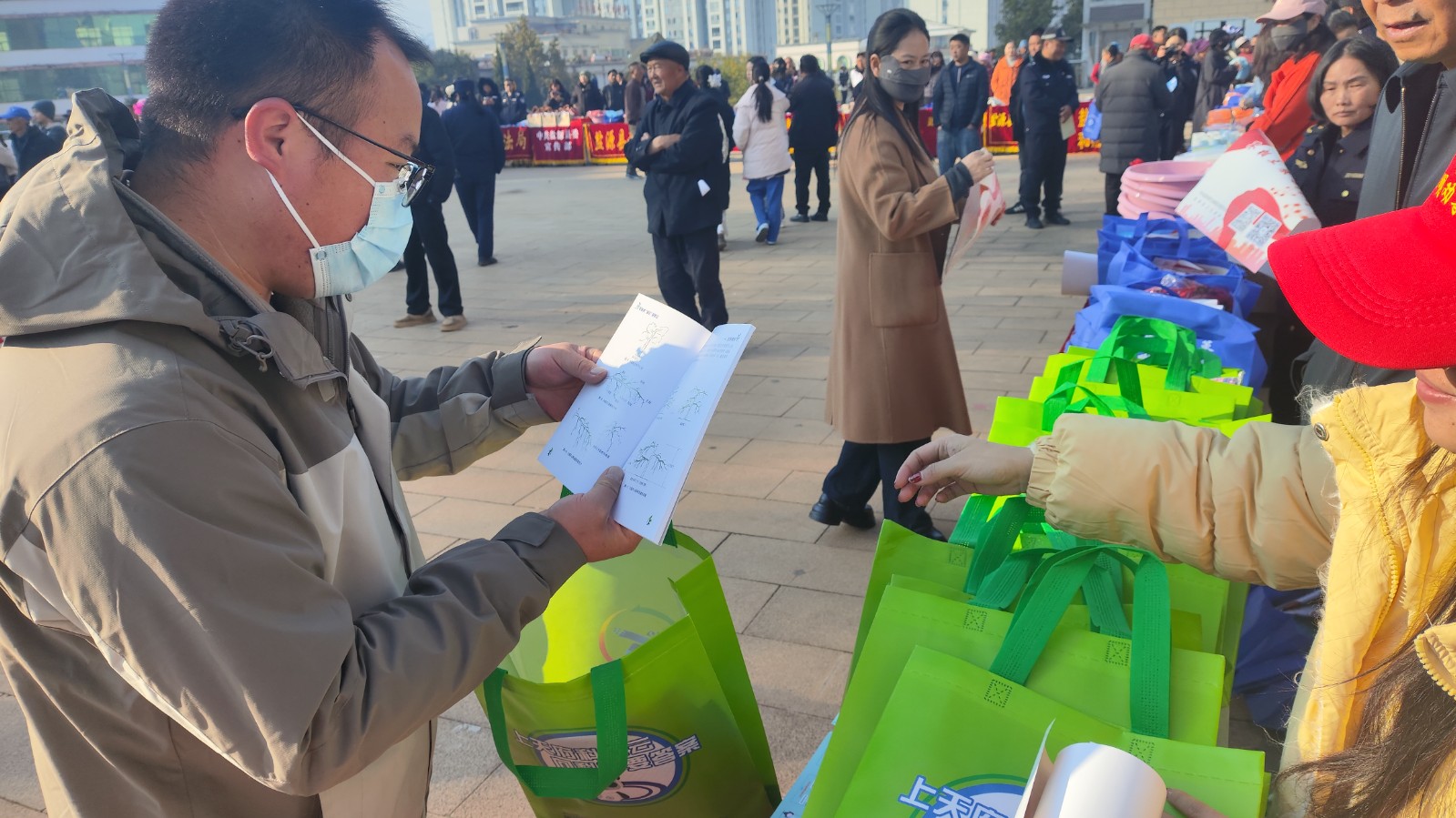 1765184667984038752.jpg 1765184667984038752.jpg